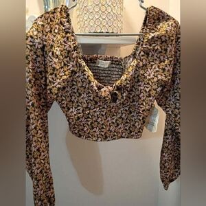 Floral Long-Sleeve Cropped Top in Black and Pink